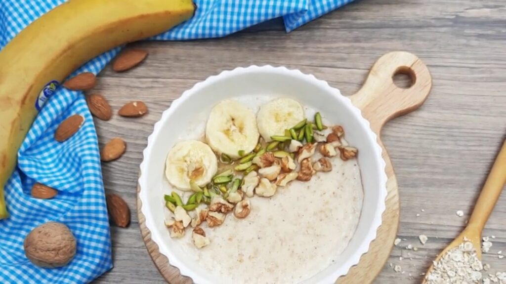 طرز تهیه اوتمیل رژیمی – صبحانه‌ای خوشمزه و سالم برای کاهش وزن